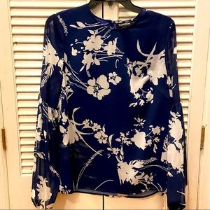 Women’s Yumi Kim Navy Floral Blouse in Size M